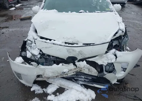 2014 Toyota Prius Three из США, поврежденный, VIN JTDKN3DU4E1737115